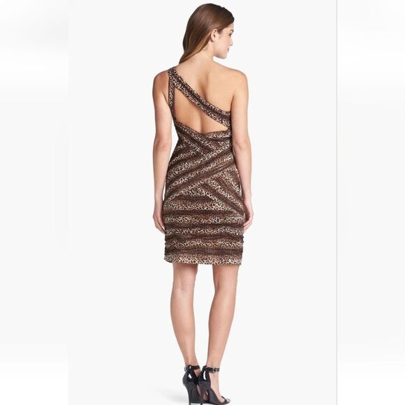SUE WONG ANIMAL PRINT Draped Ruched ONE-SHOULDER SHEATH DRESS sz 8 - Picture 8 of 12